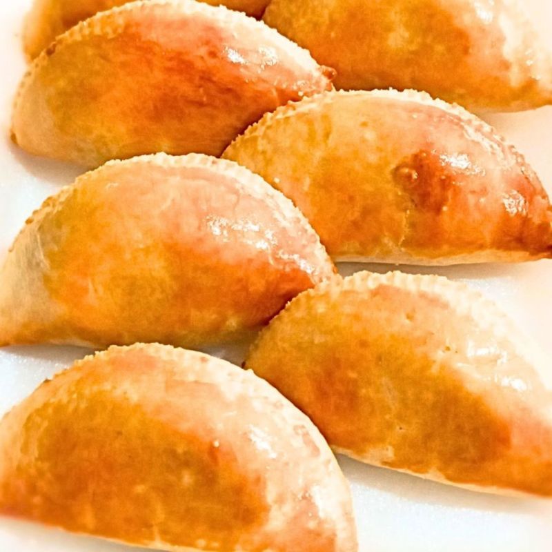 Pastelzinho de Forno de Frango (Bandeja com 8 unidades)